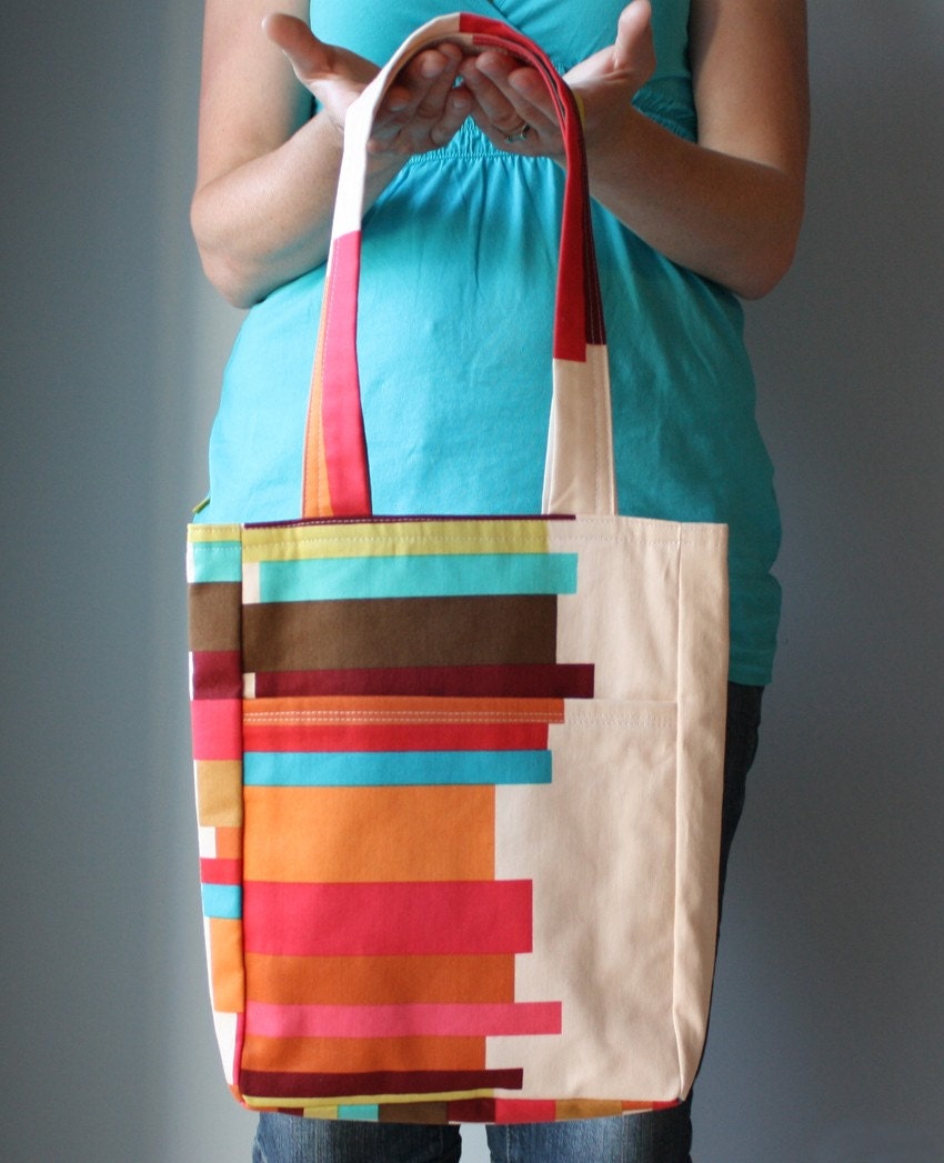 mod pink pretty. the hourly tote.