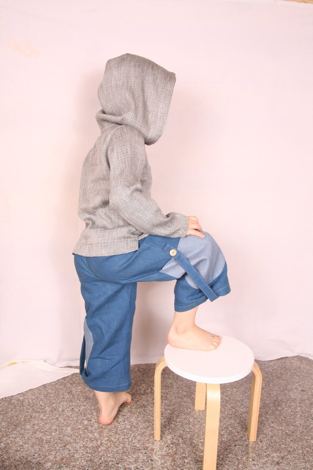 Linen emerald blue long shorts with steel blue pockets