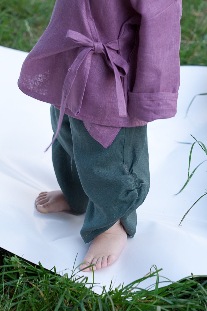 Linen ruffed sea green pants with puffed  fuchsia purple pocket 74/12 months-128/7