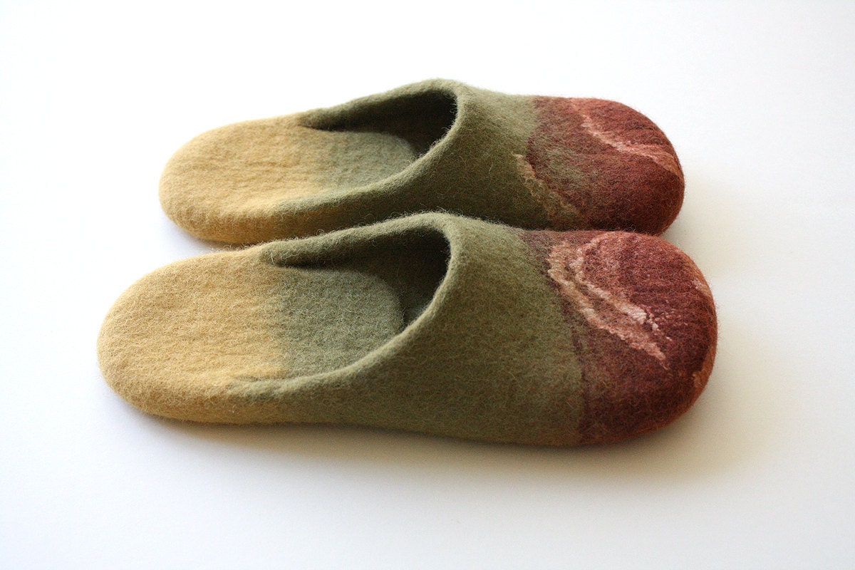 Assorted" Felted wool slippers in olive green, olive red and mustard colors. HANDMADE TO ORDER