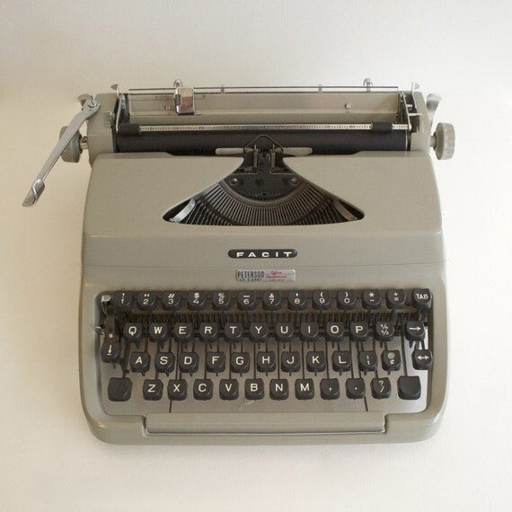 Vintage 1950s Facit TP1 Typewriter and Case by SATElosangeles