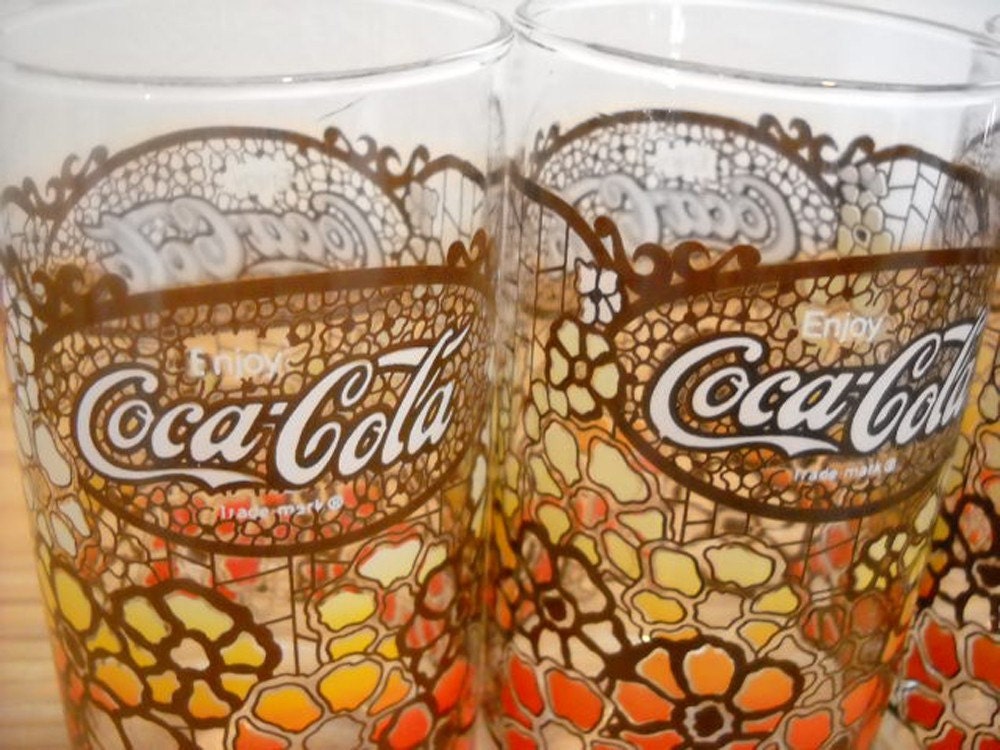 SALE 50% - vintage 1970s mod Coca Cola drinking glasses, set of 4