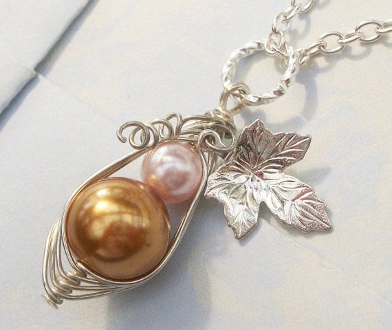 Hand Crafted Birthstone Mother and Baby Wire Wrapped Swarovski Pearl Silver Pendant Necklace Customize Your Color