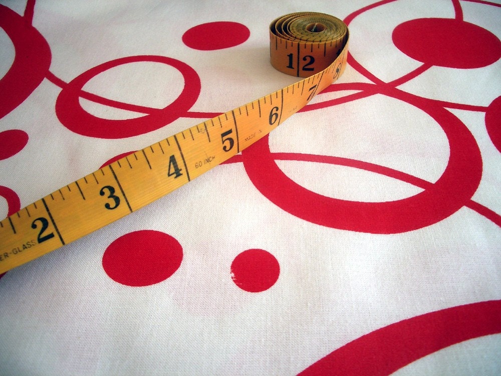Loop da loop - hand screen printed large quarter - Pillar Box Red on White