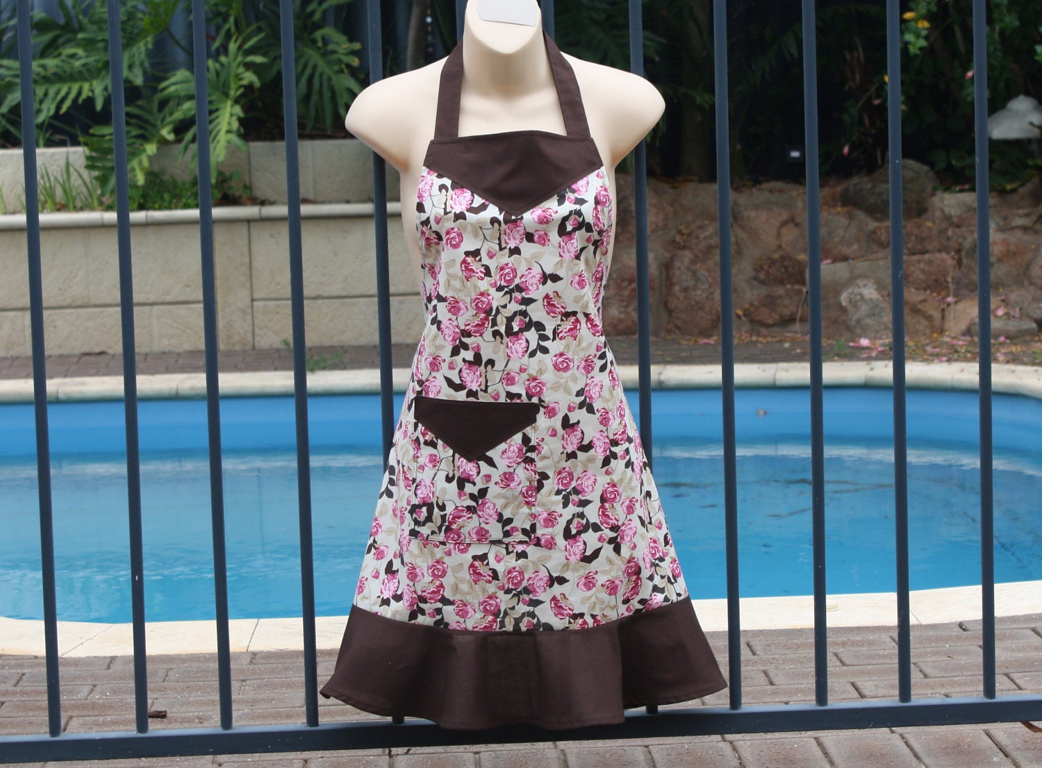 Lovely Ladies Apron in Sweet Rose Garden Fabric with Brown Trim