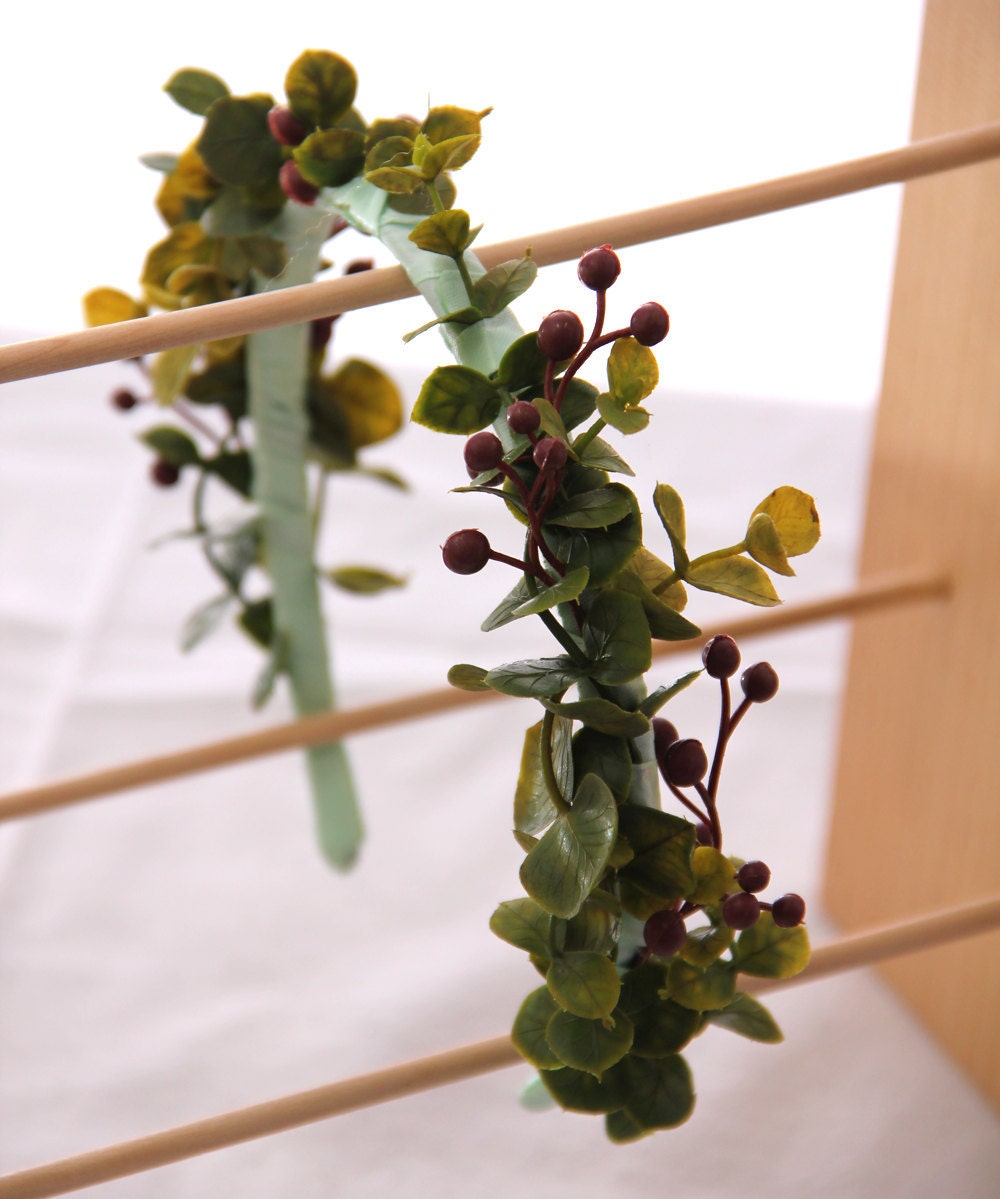 Mother Earth leaf and berry hair band with mint green ribbon. Laurel tiara. Mother nature natural leaves 0110