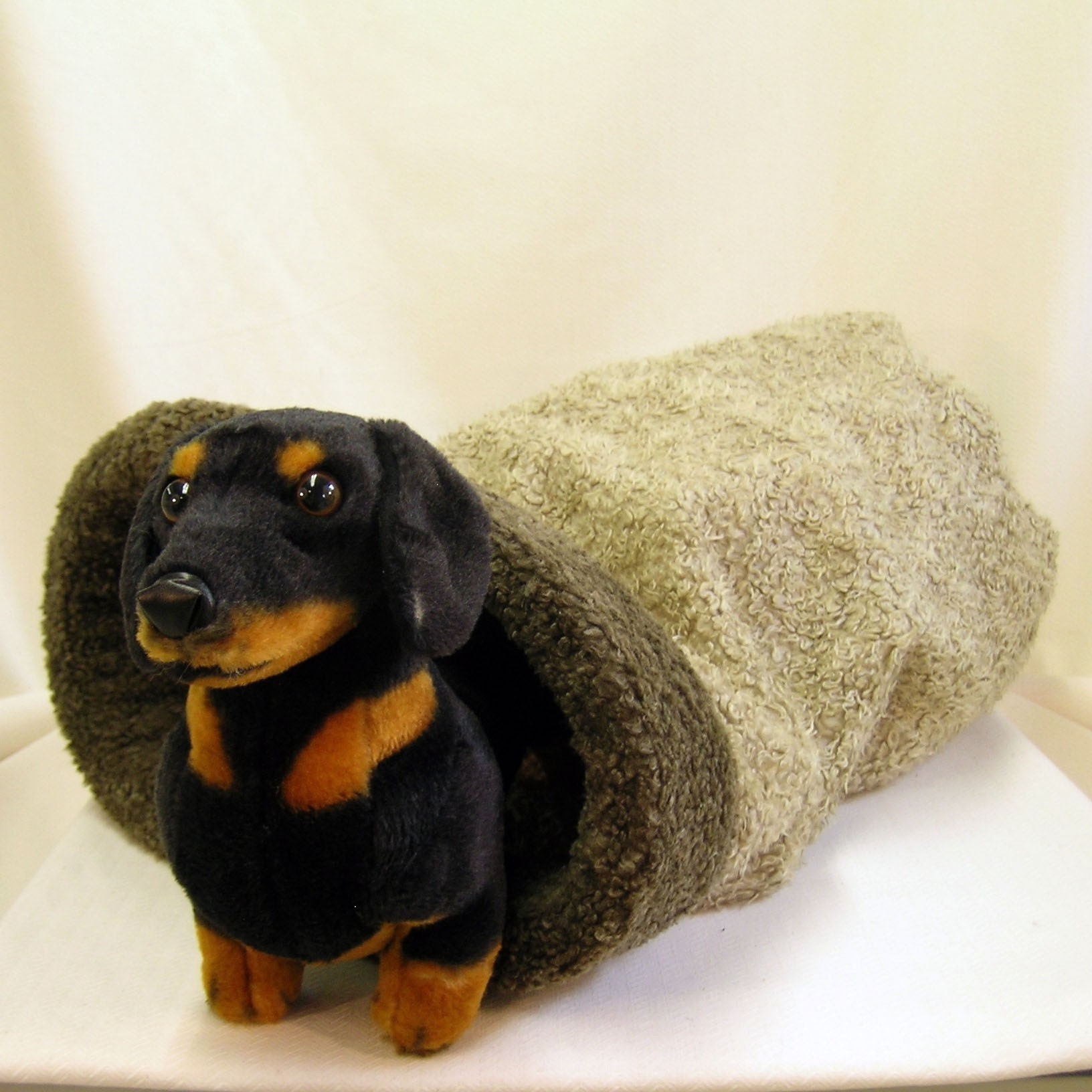 PETOOIE -- Dachshund,Doxie, Cat Tunnel Bed-- Shepherd
