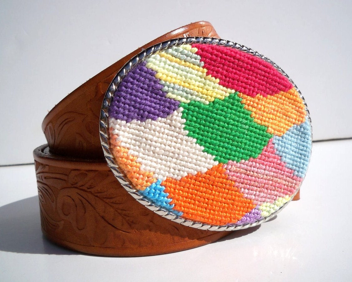 Needlpoint Spring Scallop Design Belt Buckle