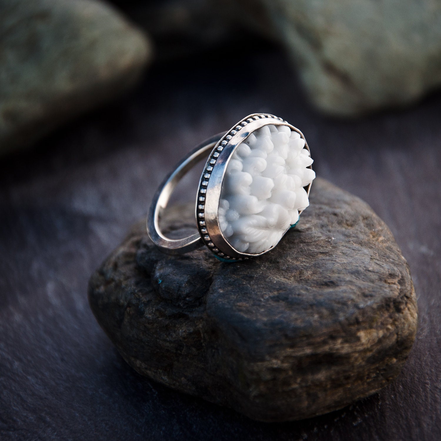 Pure White Vintage Japanese Small Oval Glass Cocktail Ring - Size 8