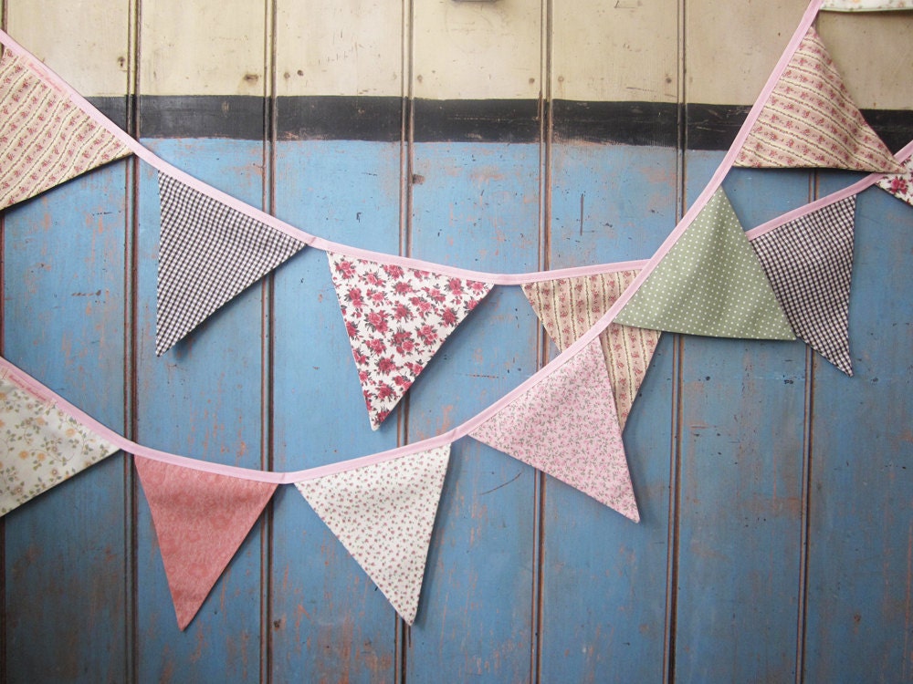 Bunting, Flags 3m Long From Bunting Boutique. Retro Fabric Lilac and blue, flowers and spots