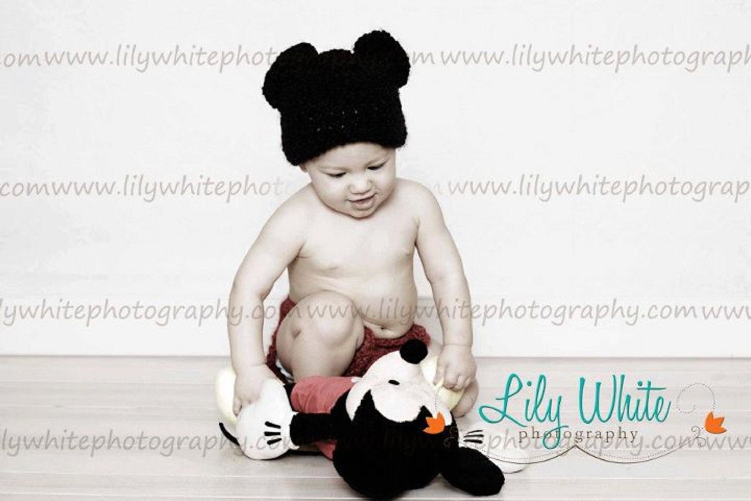 2 in 1 Mickey Mouse or Minnie Mouse Diaper Cover and Hat Set ---- GREAT PHOTOGRAPHY PROP--- An Original Creation
