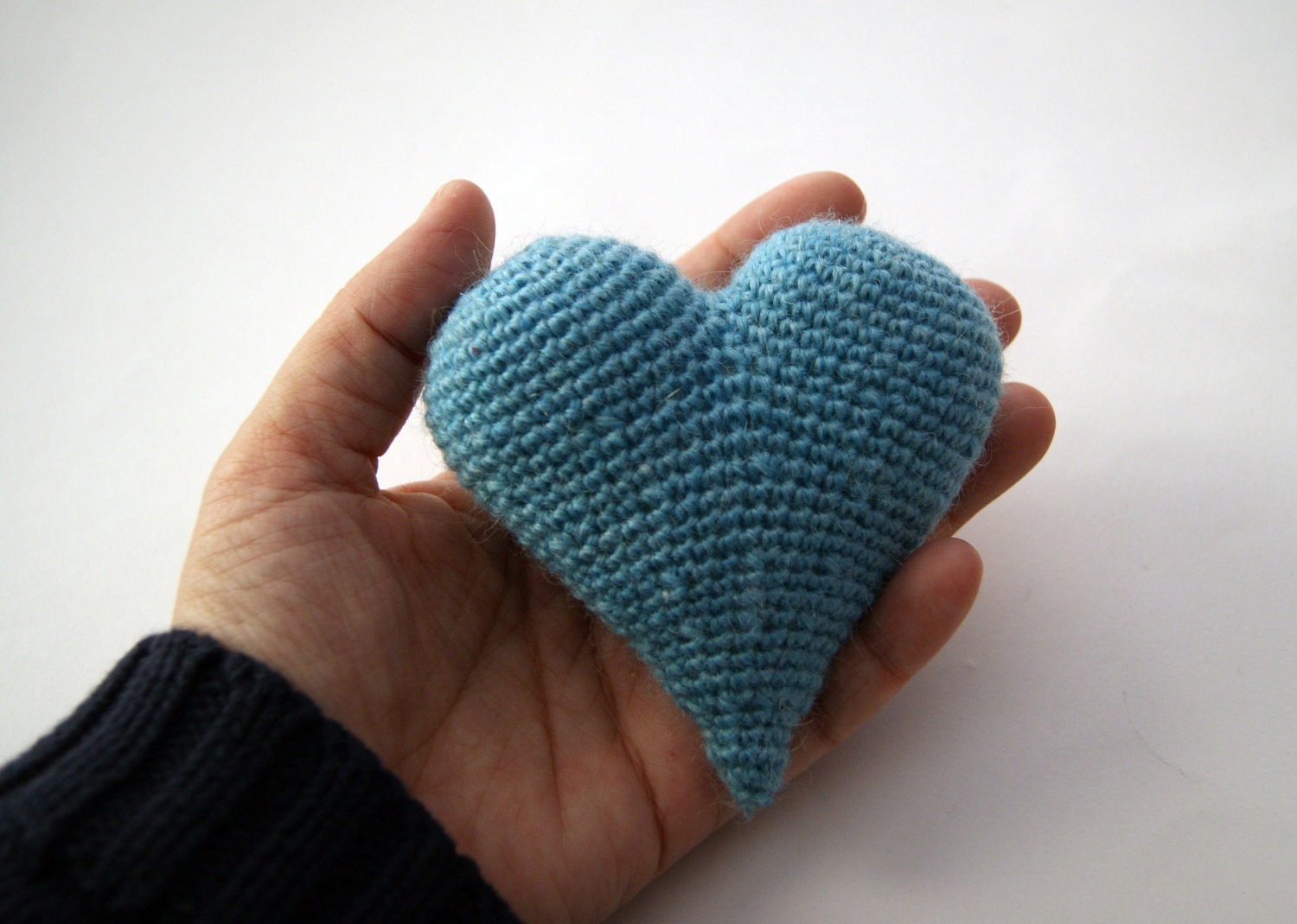 Light blue heart 3d - knittingcate