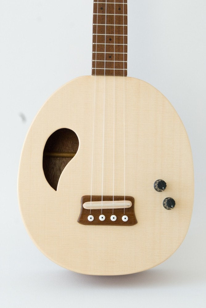 oval ukulele