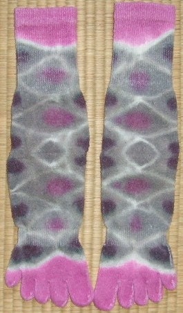 women's silk 5 TOE SOCKS tie dye-- psychedelic argyle