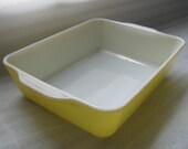 Yellow Pyrex Rectangular Refrigerator Dish 1.5 Quart