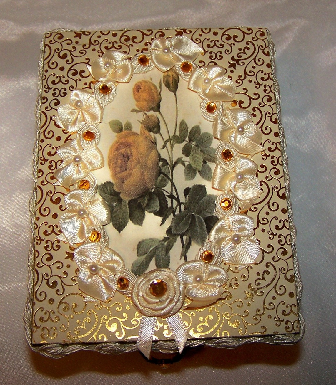 FREE SHIPPING Elizabethan Victorian Decor Jewelry Box Ring Box