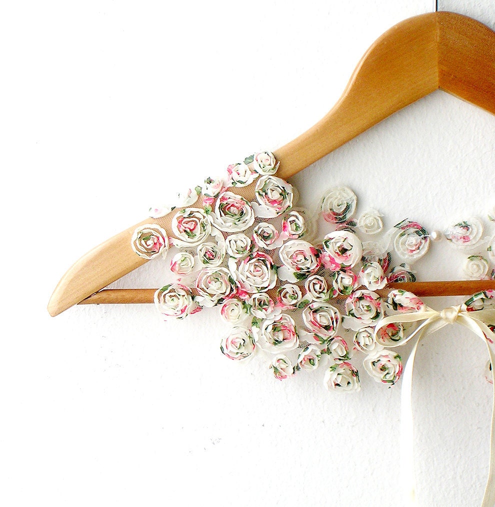 RESERVED FOR WHITTXP Peter Pan Collar Little Roses Detachable