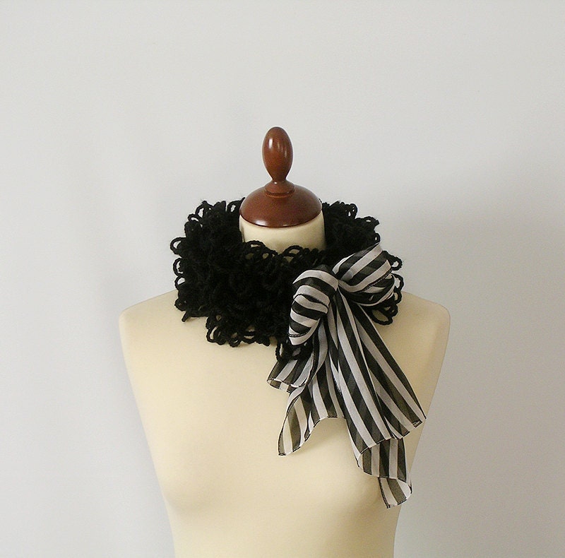 Black Cowl Neckwarmer