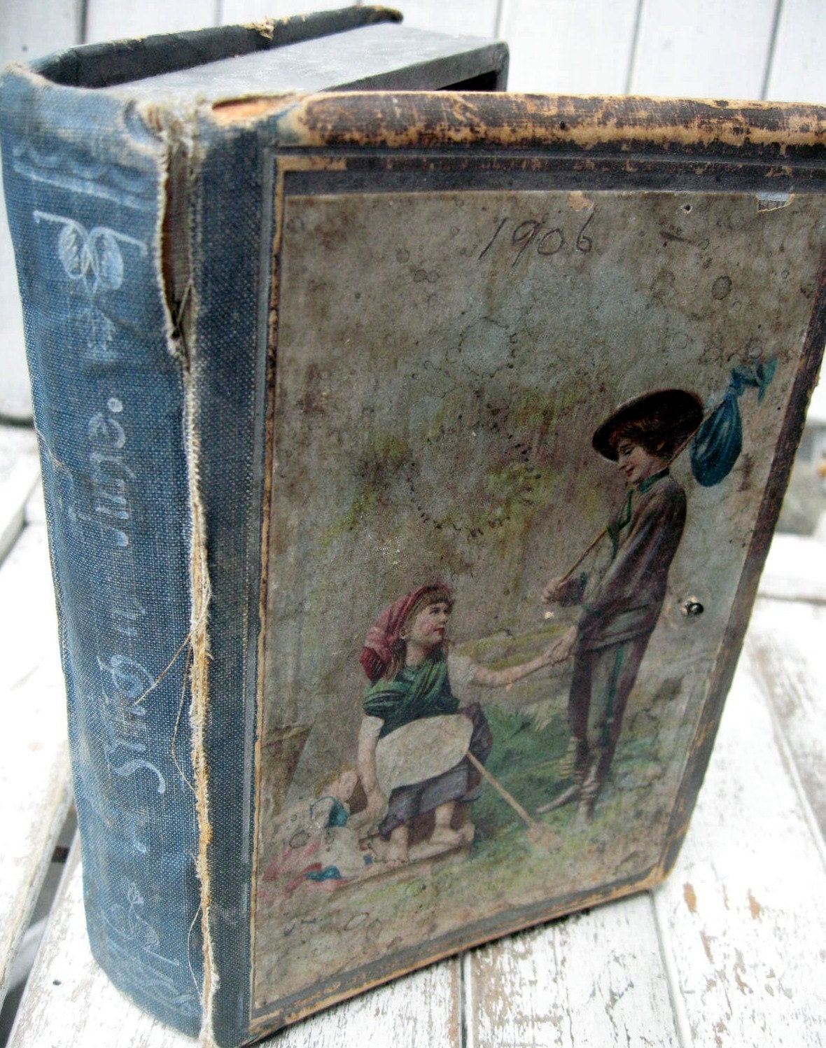 Antique victorian sewing box