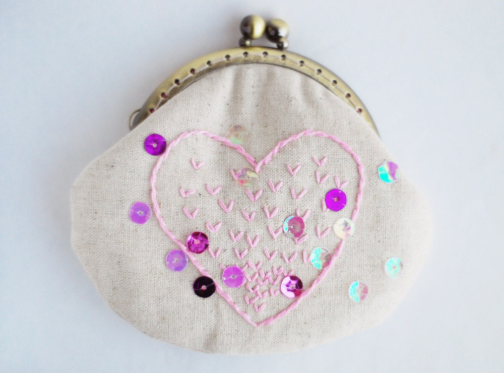 Pink Heart Embroidery Purse (Metal Frame)
