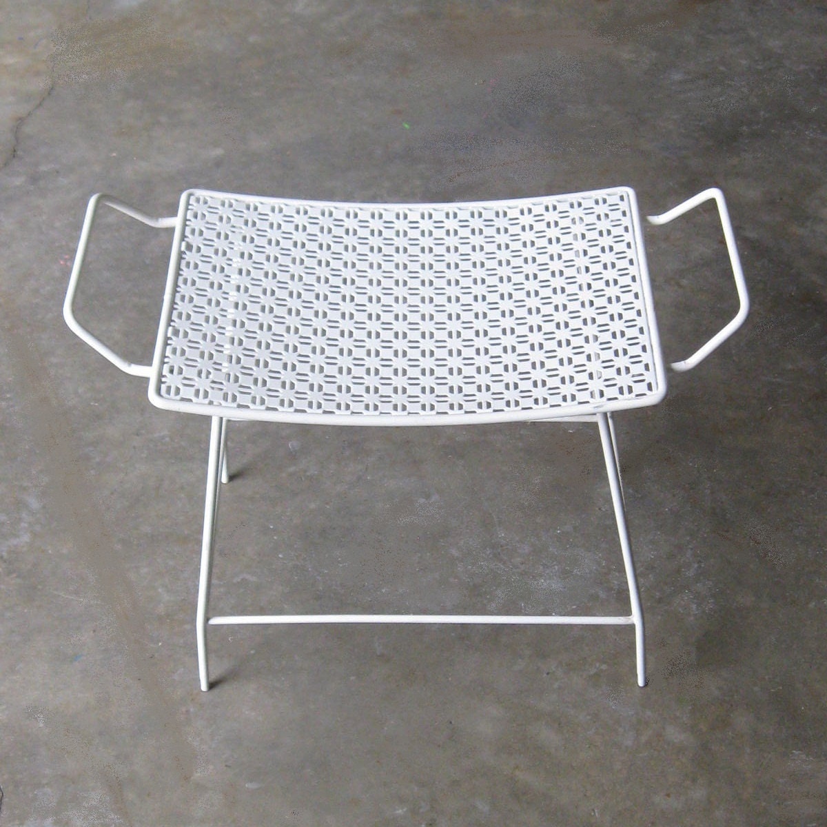 circa 1960s BERTOIA era WIRE STOOL in white