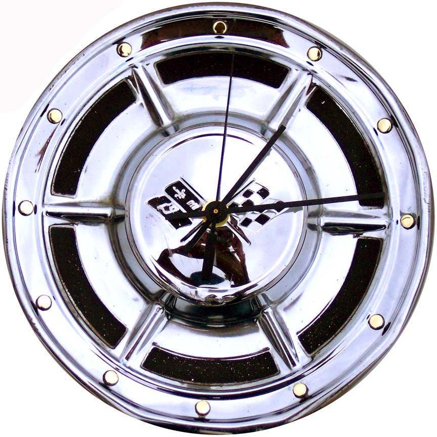 Hubcap Clock made from a Corvette, Chevy '50 and '60s  with dots for numbers (h hub cap)