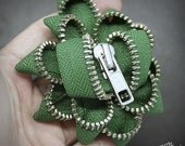 Zipper Brooch - Forest Green with Silver Teeth