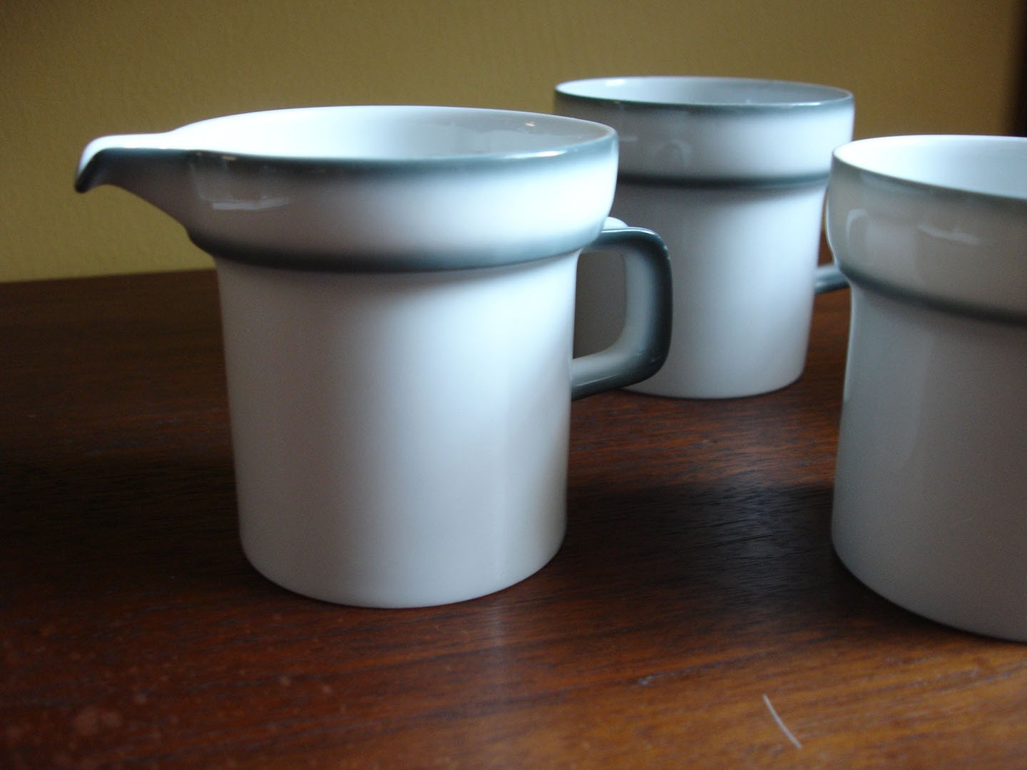 Mod cups and creamer. Thomas Germany. Mid Century.