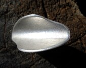 Curved Pebble Ring
