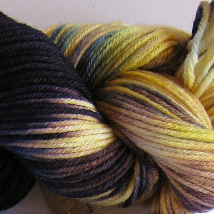 March Hare hand dyed worsted weight yarn, 4ply superwash merino, 100g 220yds - Heart's Ease 1