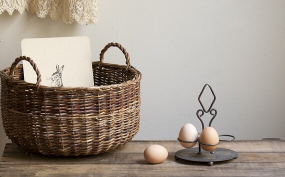 farmhouse basics. vintage cruet frame