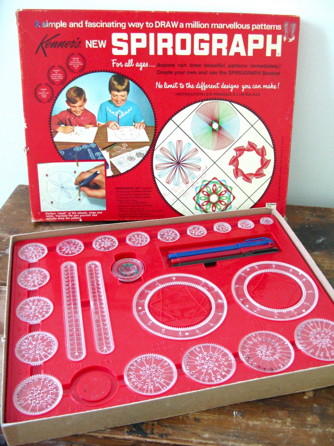 Vintage Spirograph game 1968 No. 401 Canadian edition