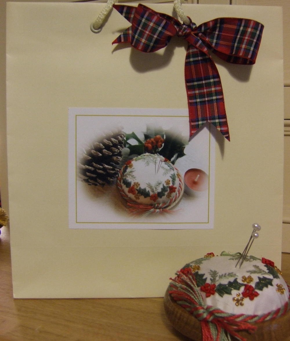 Holly and Mistletoe Gold Jewel pincushion PATTERN AND PRINT kit