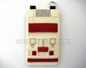 iPhone/Samsung Galaxy/iTouch: Famicom Felt Case