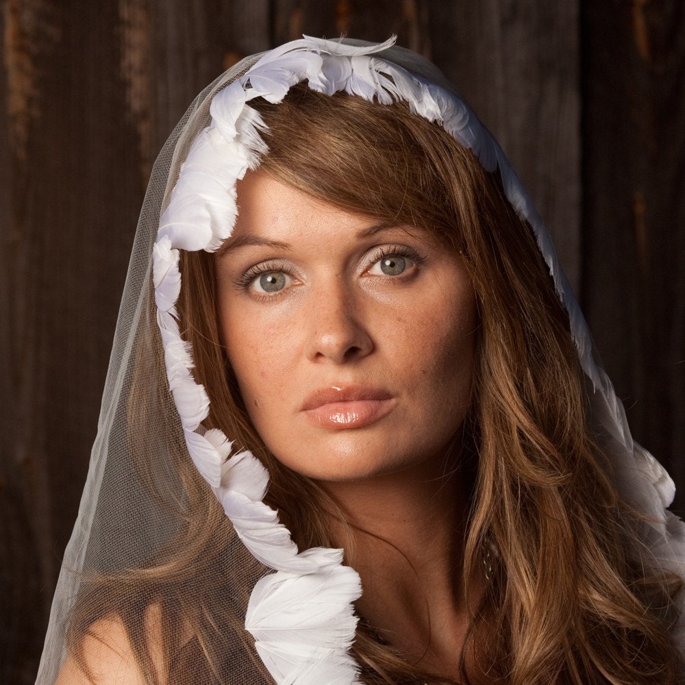 feather trim mantilla veil