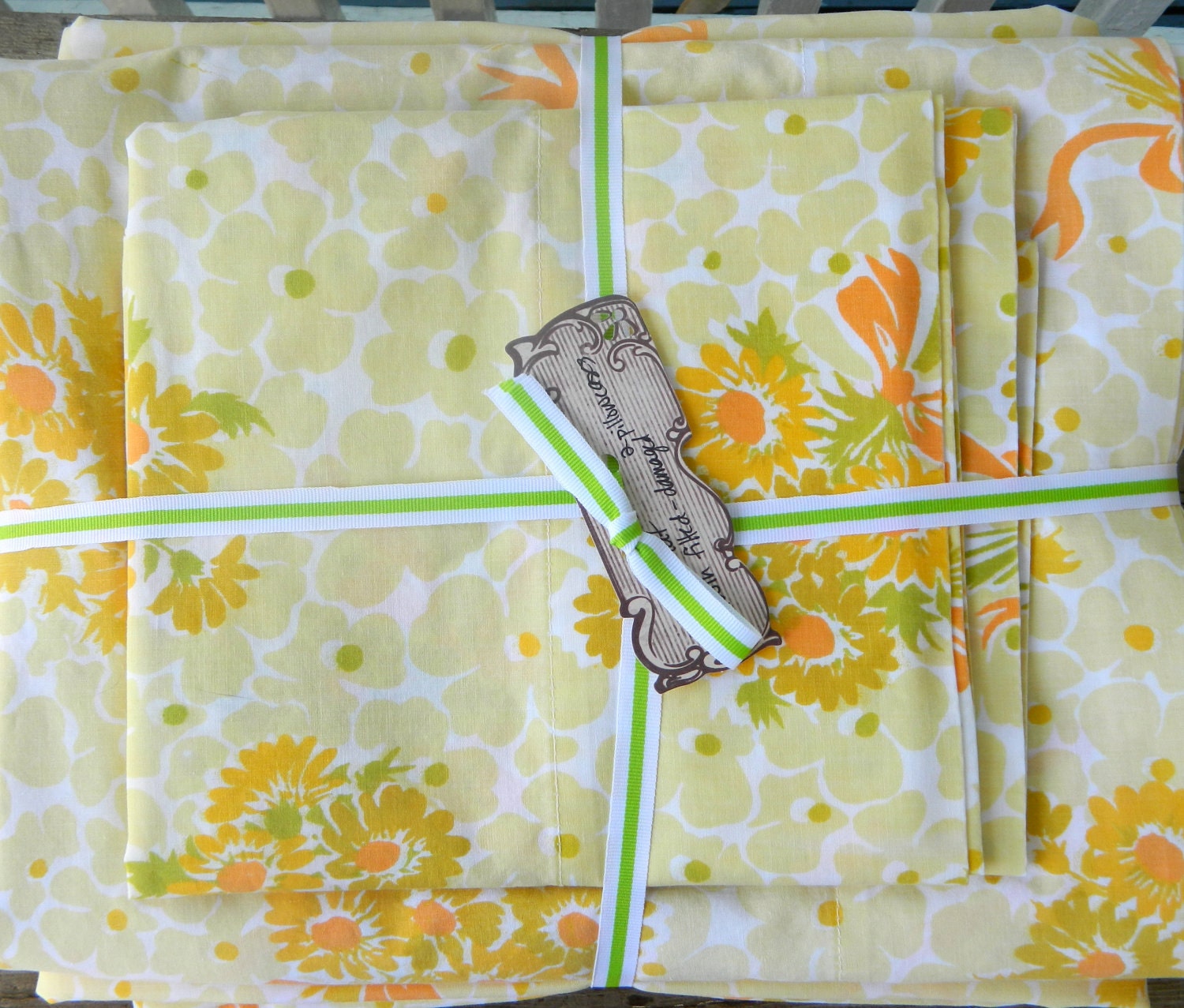 Vintage twin sheet set in yellow and orange flowers