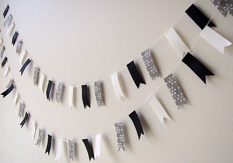 Party Bunting D - black and white