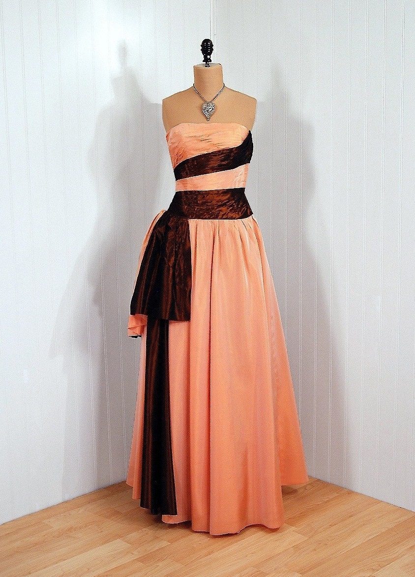 1950's Vintage Emma Domb Designer-Couture Iridescent Champagne-Peach and Copper-Bronze Ruched Strapless Rockabilly Princess Sculpted Side-Peplum Goddess Circle-Skirt Wedding Formal Evening Cocktail Party Dress Gown and Matching Shawl