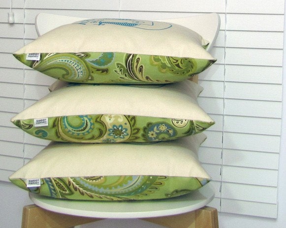 Camper pillow cover, Retro Camper Trailer Screen Print with Chartreuse Green Paisley Pattern (PCRC1)