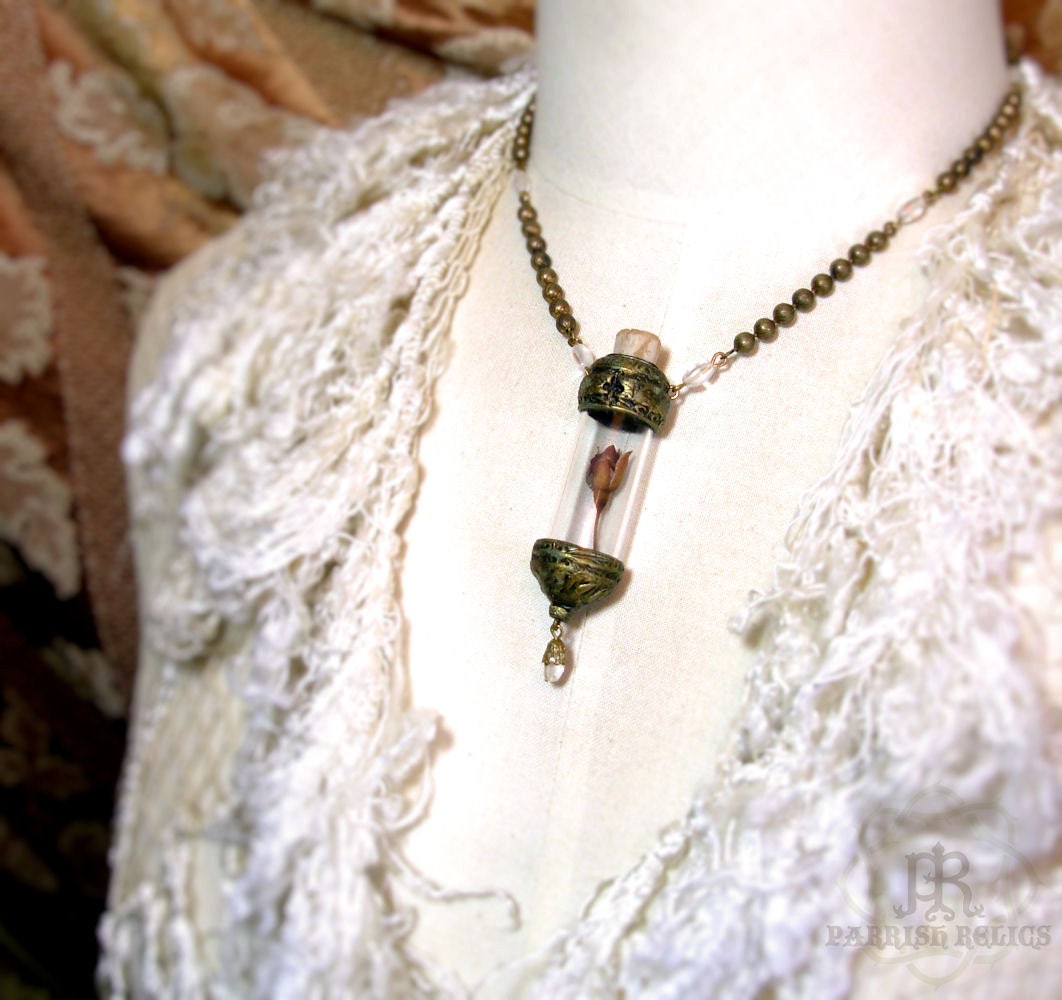 Beatrice Vessel - Quartz Crystal Vial Necklace