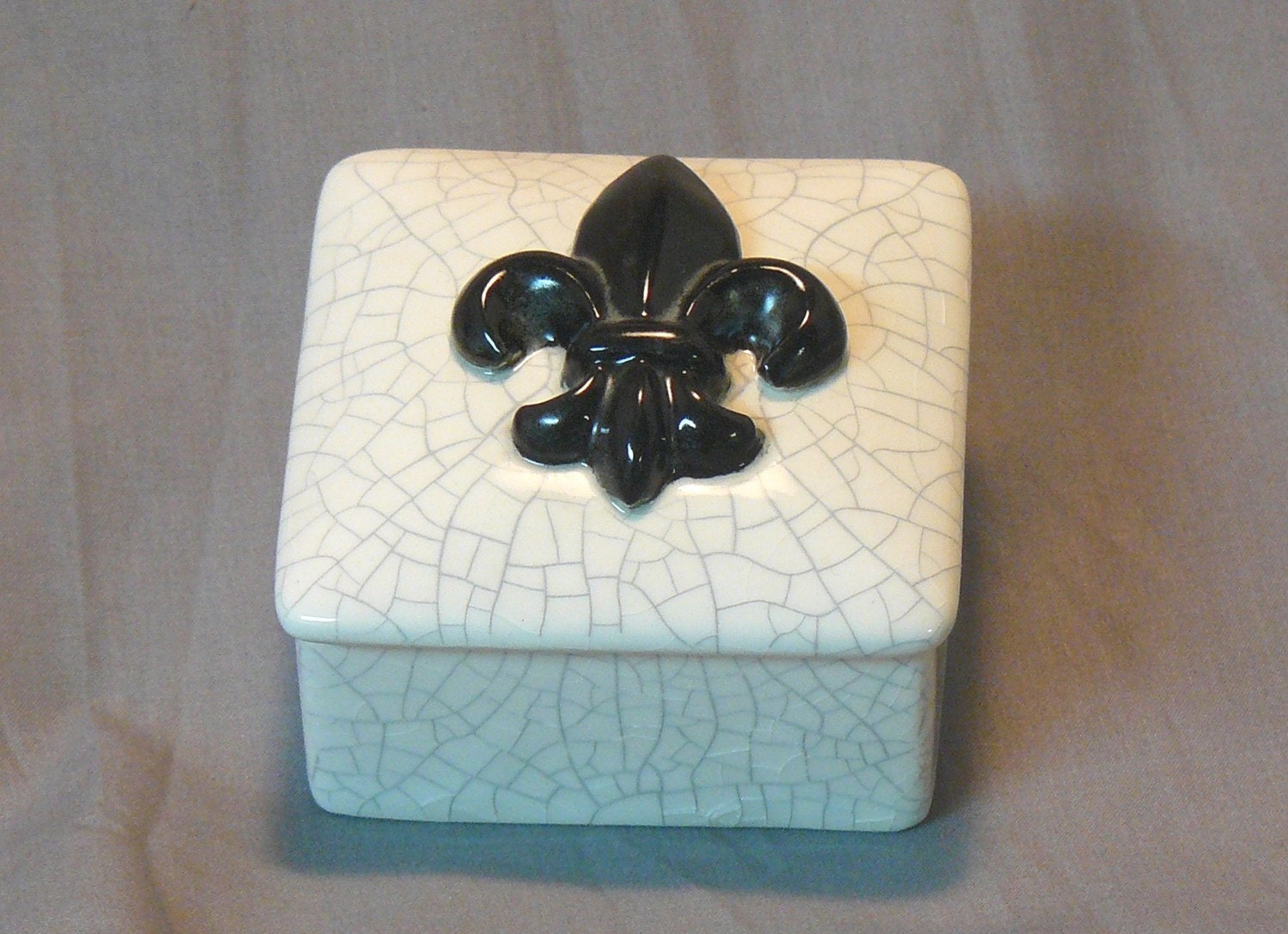 Ceramic Keepsake Box - Fleur de Lis Keepsake Box