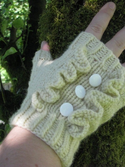 Tuxedo Gloves - Knitting Pattern PDF