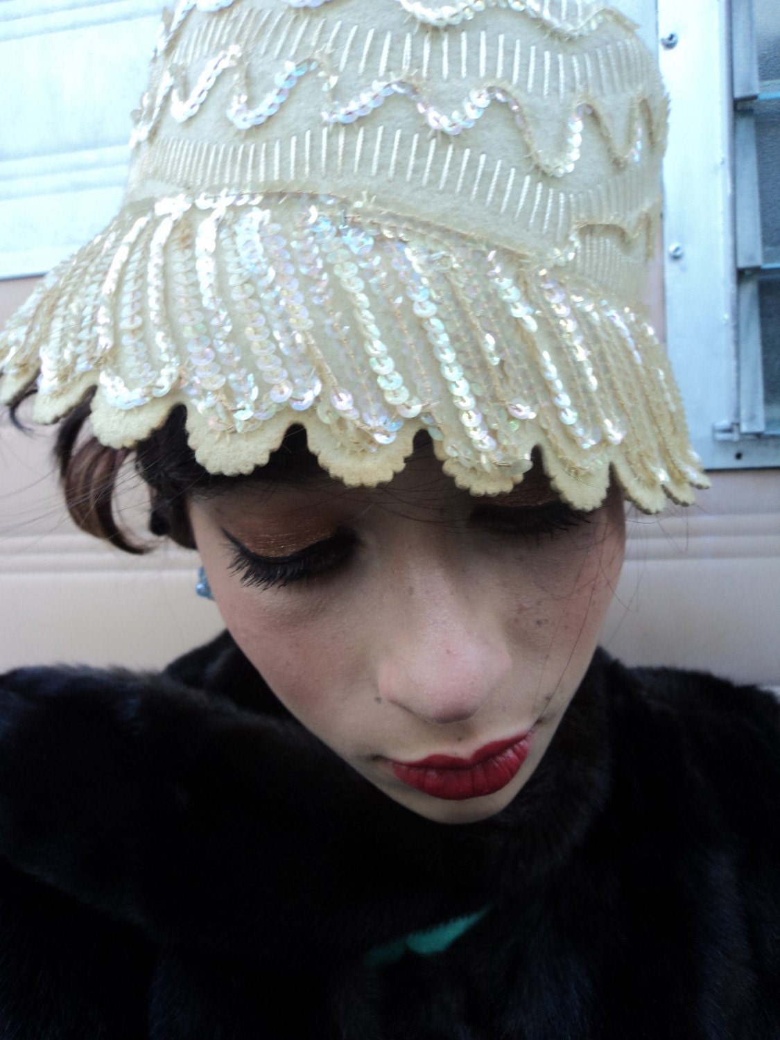 Vintage 40-50's " Hello Beautiful" stunning cream sequined brim hat