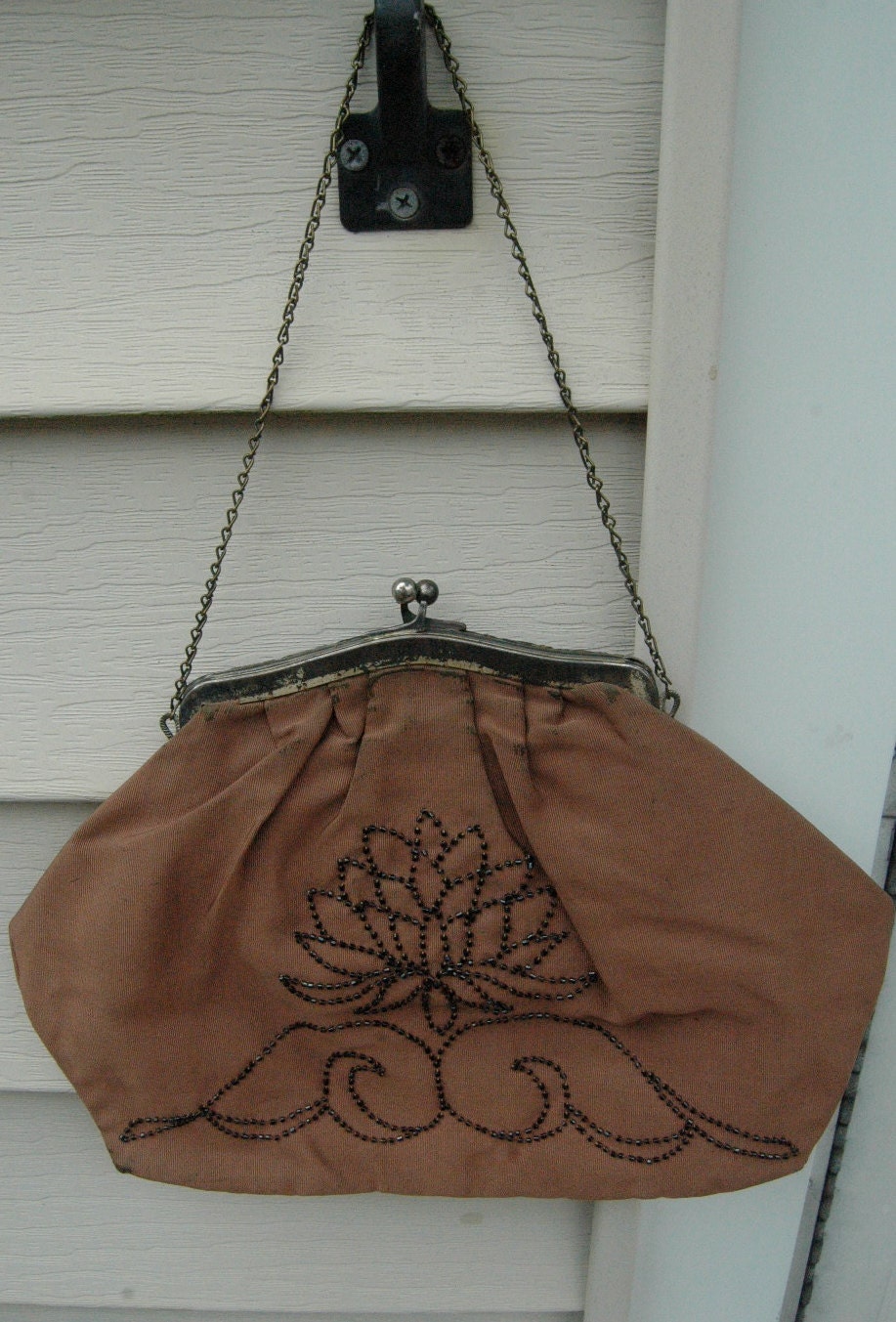 Vintage 1890-1920's Victorian/ Edwardian style delicate clasp purse cosplay, macabre, steampunk, collectible