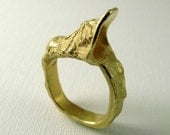 18 kt Gold Textured Ring
