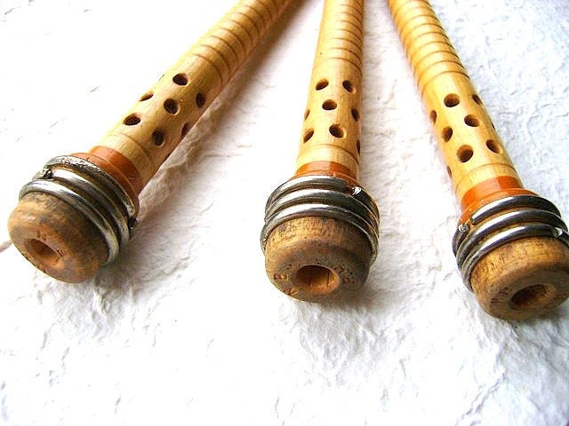 Vintage Japanese Wood Spindle  Spool Bobbin (F178)