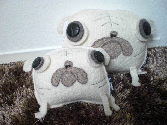 lovely pug 'Snow White'/small