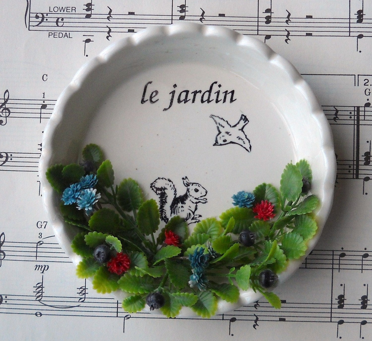 Home decor- "Le jardin" 2 -recycled  plate