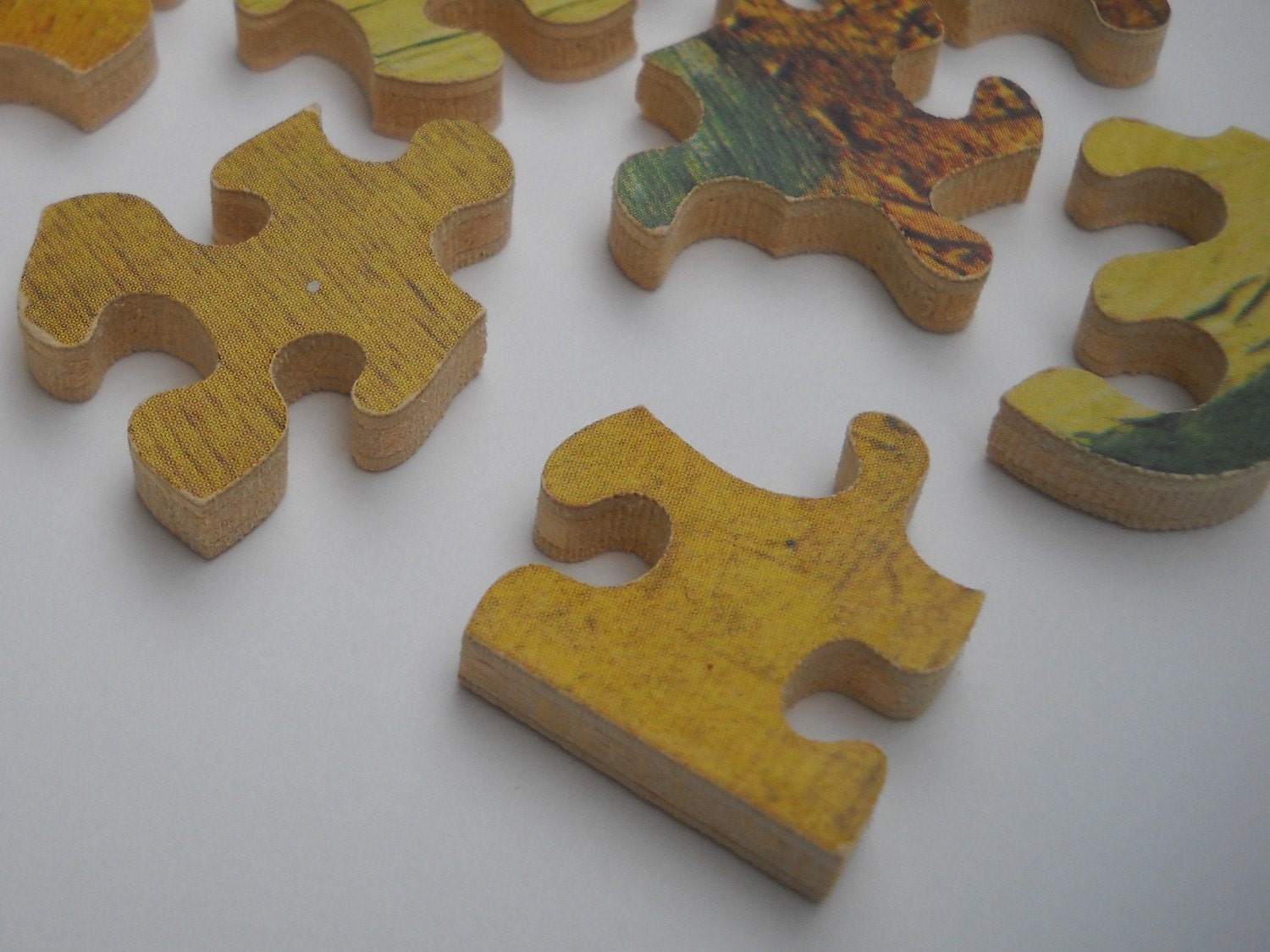 1940's vintage wooden jigsaw puzzle pieces- 25 pieces