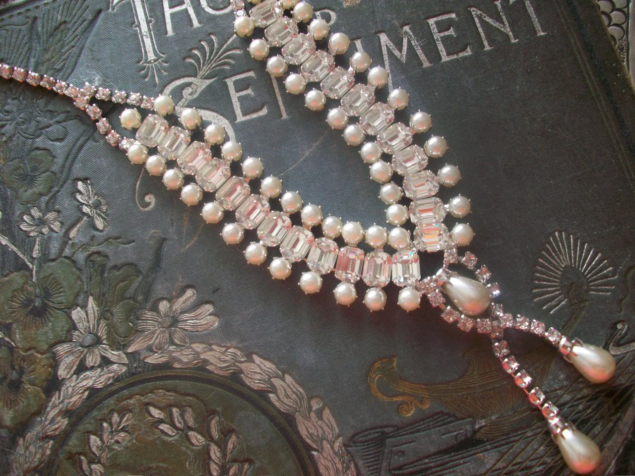 Stunning Vintage Rhinestone And Faux Pearl Wedding Necklace, Bride Necklace, Vintage Wedding Jewelry